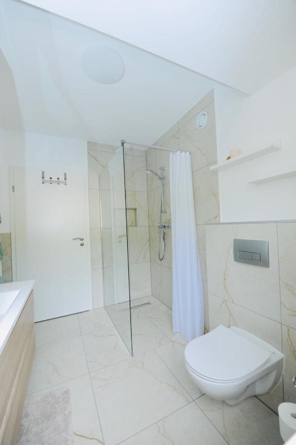 Neu - Premium-Ferienhaus Mosel-Sonne トラーベン・トラールバッハ エクステリア 写真